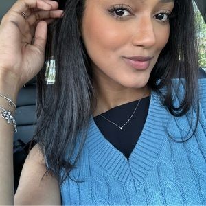 Meet your Posher, Debora